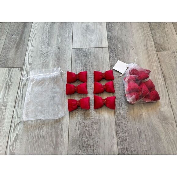 Hobby Lobby red plush bow fillers NWT, valentine, wedding decor - Picture 1 of 8